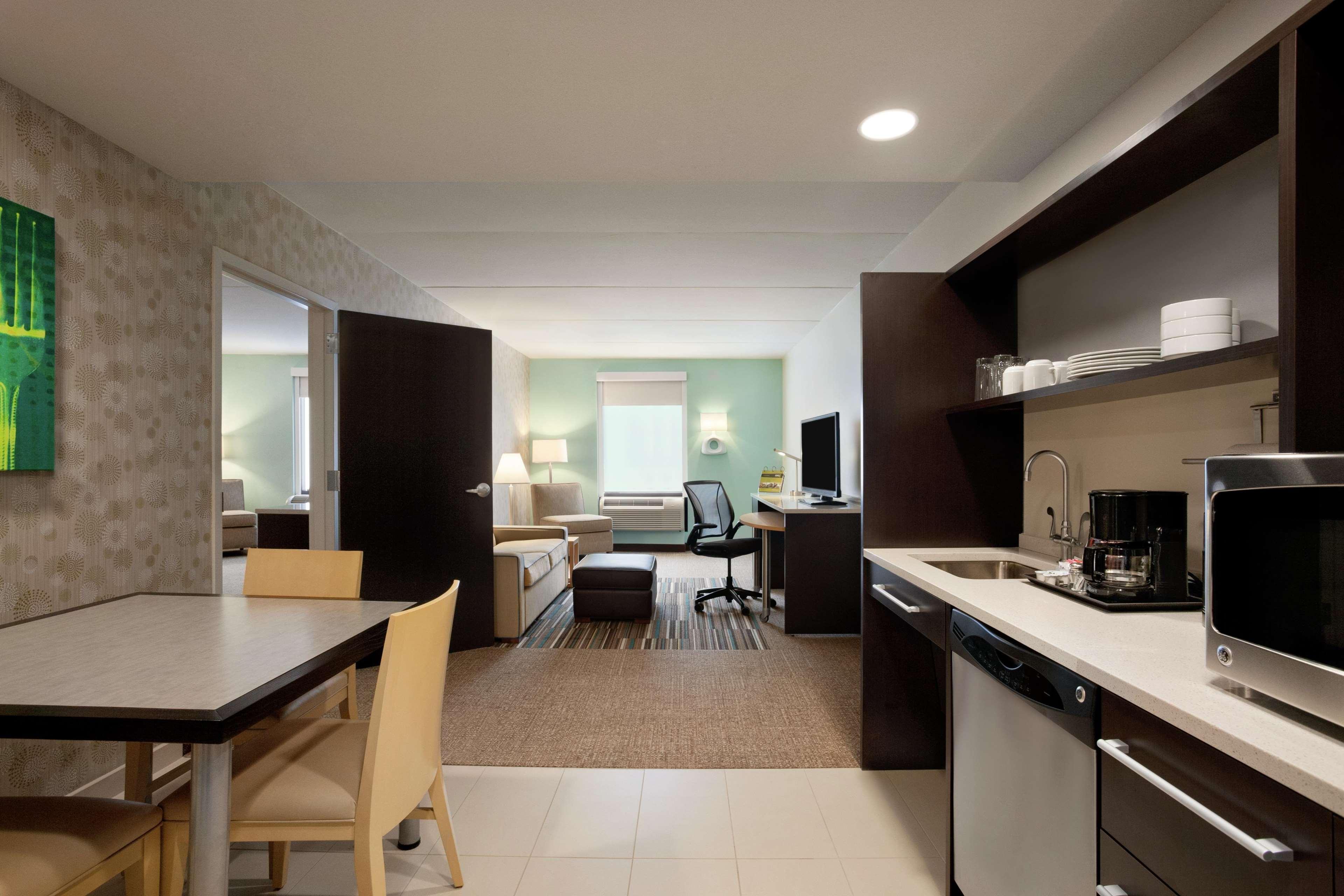 Home2 Suites By Hilton Philadelphia Convention Center Bagian luar foto