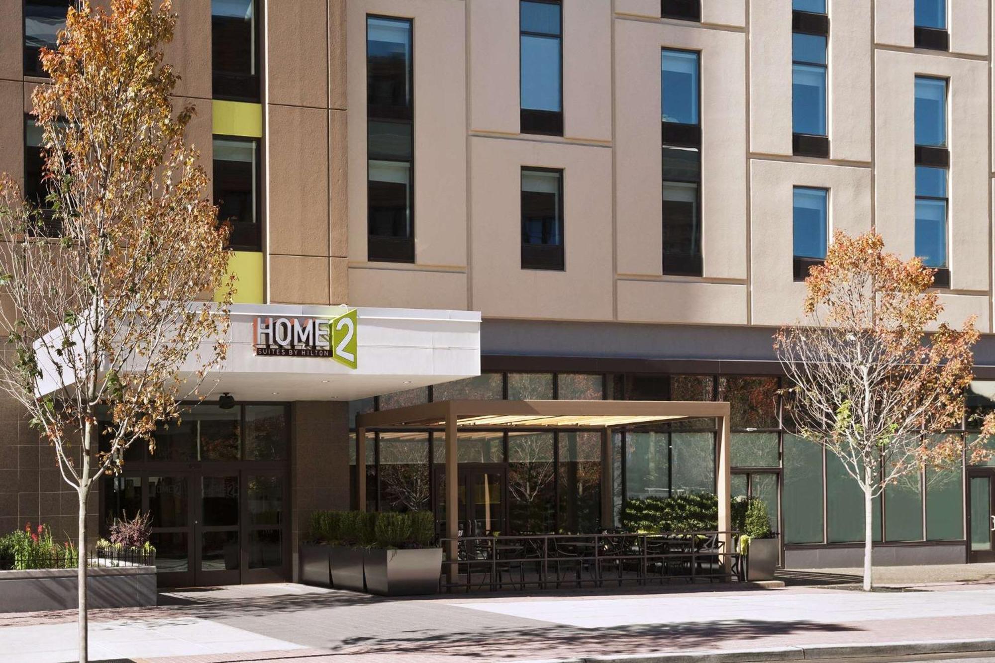 Home2 Suites By Hilton Philadelphia Convention Center Bagian luar foto